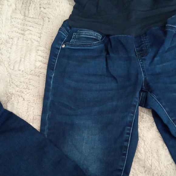 Women's Blue Jeans - Picture 4 of 8